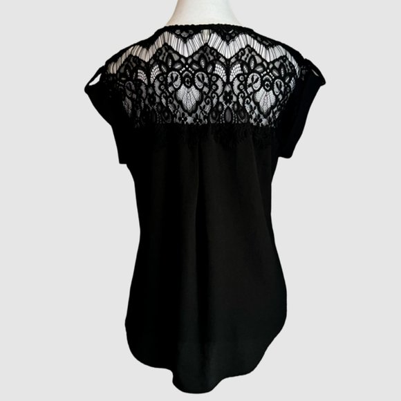Reese Lace Detailed & Cuffed Capped Sleeve Blouse Black - Size Small - Picture 9 of 10